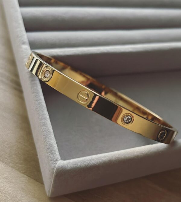 Luxe Radiance Gold Cuff