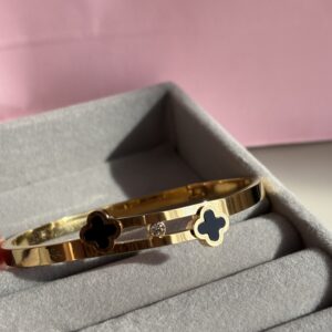 Mid Night Petal Bangle