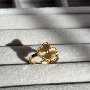 Golven Clove
