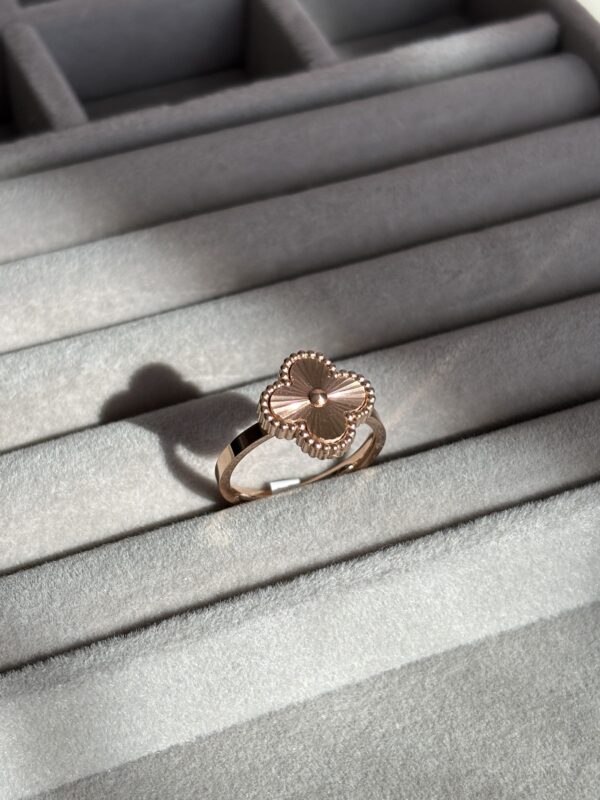 Golden Clove Ring