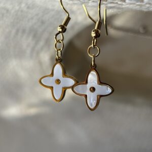 White Clove Earing