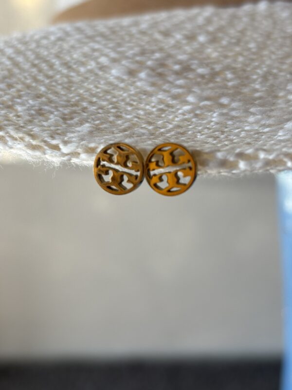 H locked Earing