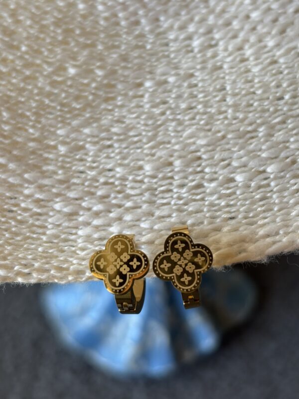Bud and Gold Earing