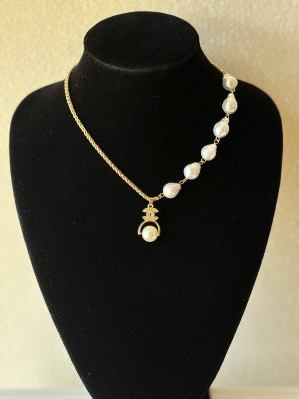 CC with charming pearls