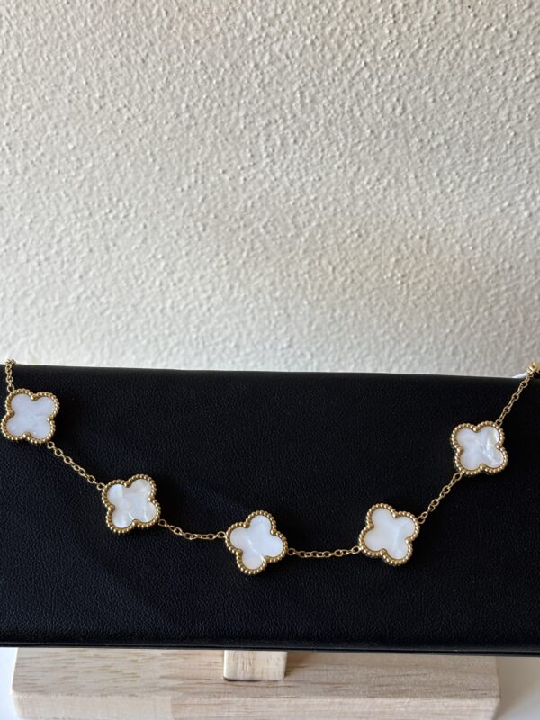 White Clove Braclet