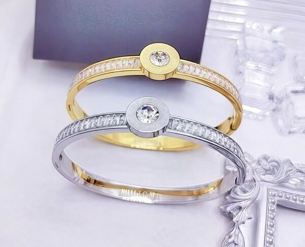 Crystal Crest Pair