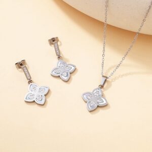 Silver White Clove Set